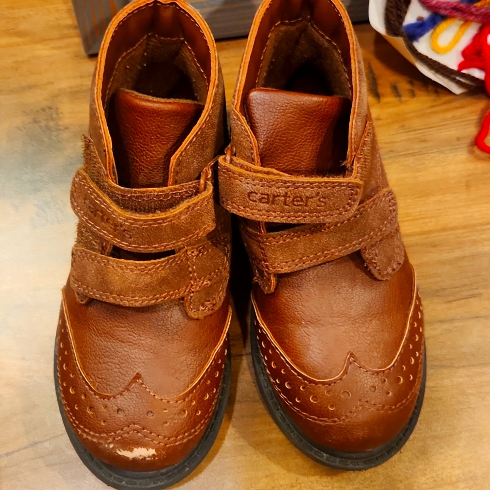 GUC carters size 8 brown boots